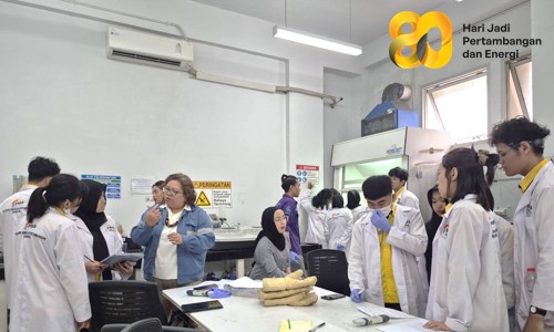 Mahasiswa Teknologi Metalurgi Perdalam Proses Ekstraksi Tembaga dan Besi Melalui Praktikum Hidrometalurgi