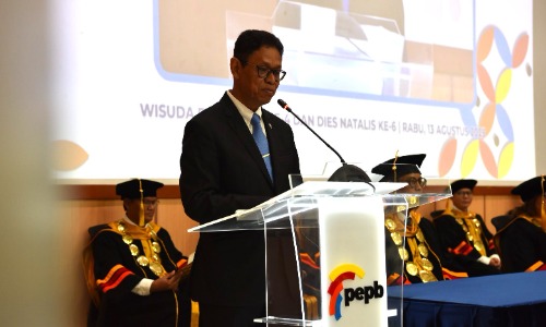 Wisuda Politeknik Energi dan Pertambangan Bandung Tahun 2025 Dihadiri oleh Wamen ESDM