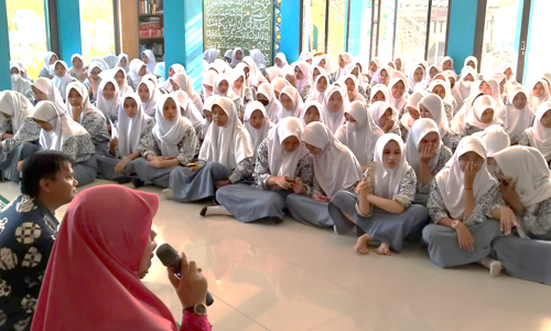 Sosialisasi dan Promosi PEP Bandung ke SMA Negeri 1 Palimanan