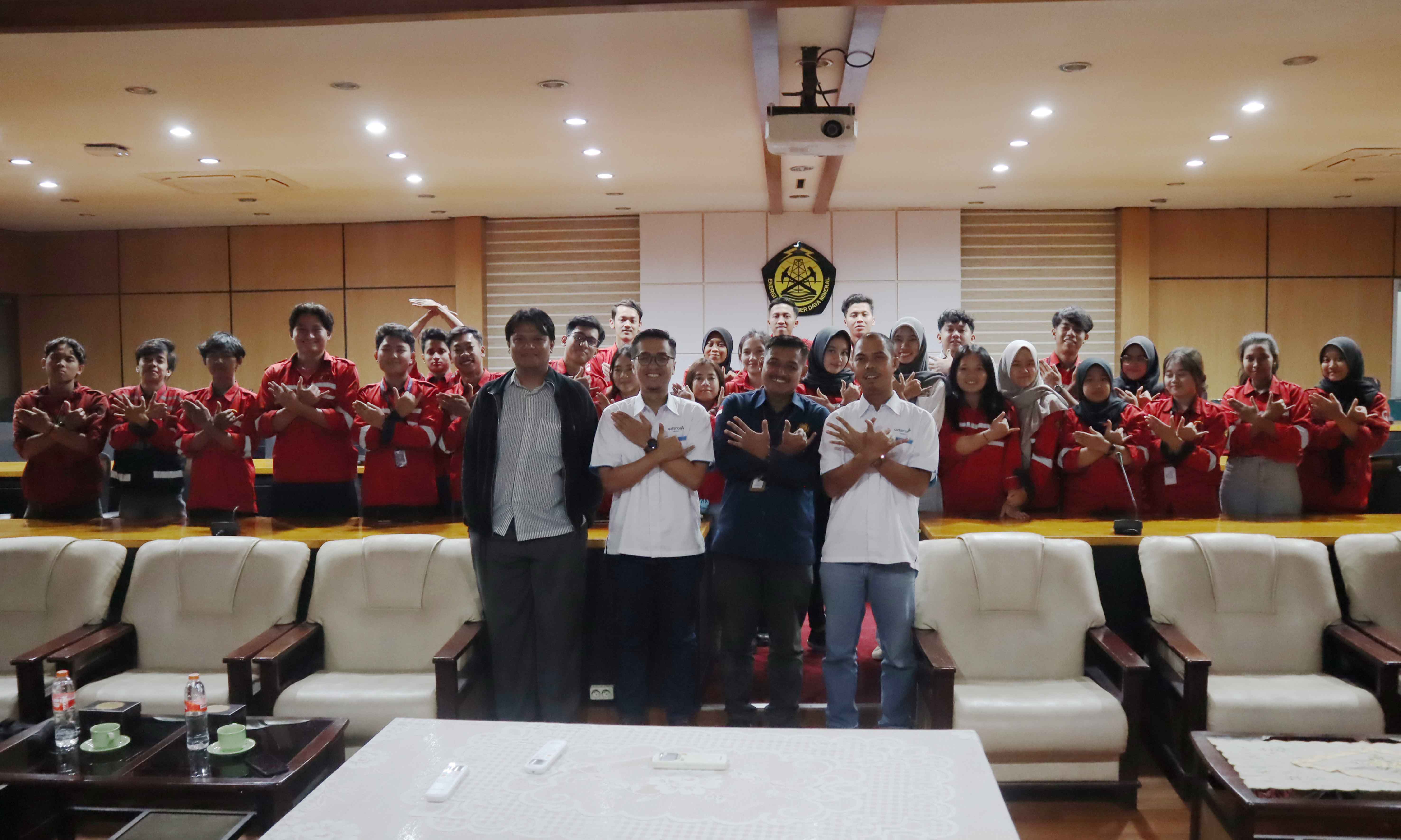 Sosialisasi Program Blended Diploma PT Saptaindra Sejati bagi Mahasiswa Teknologi Pertambangan Angkatan 2022