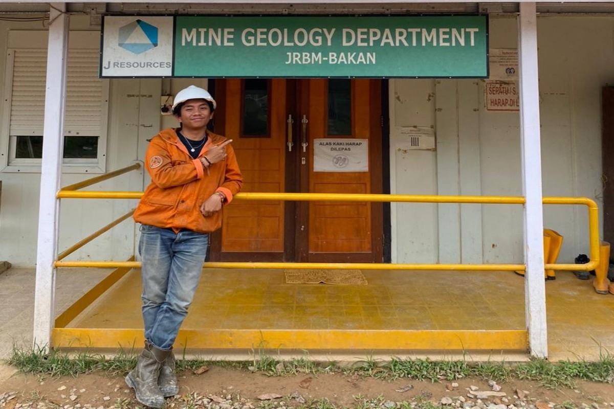 Praktik Kerja Industri Mahasiswa Teknologi Geologi PEP Bandung di PT J Resources Bolaang Mongondow, Site Bakan