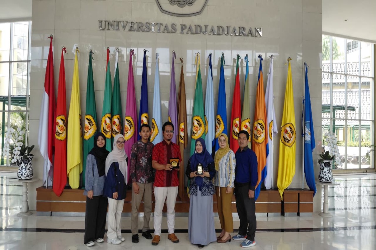 Benchmarking Pengembangan Career Center PEP Bandung dengan Universitas Padjadjaran