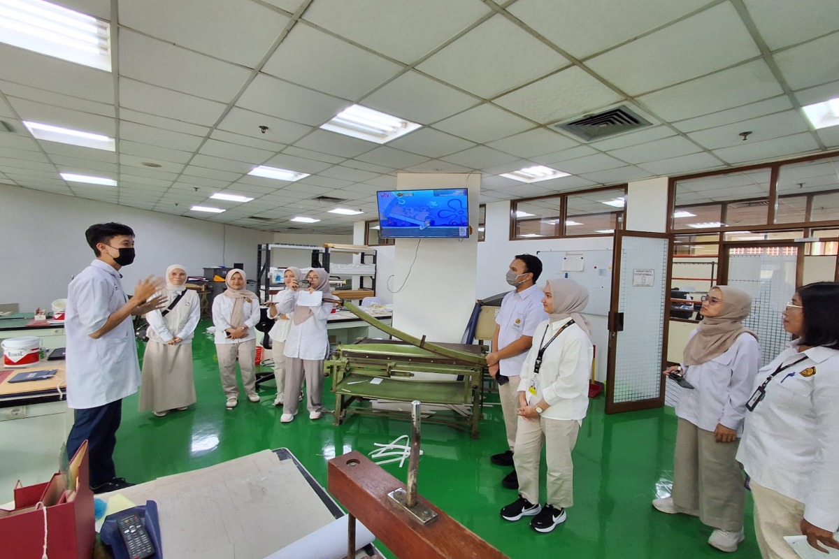 Penguatan Kompetensi Preservasi dan Alih Media Pustakawan melalui Benchmarking di Perpusnas RI 