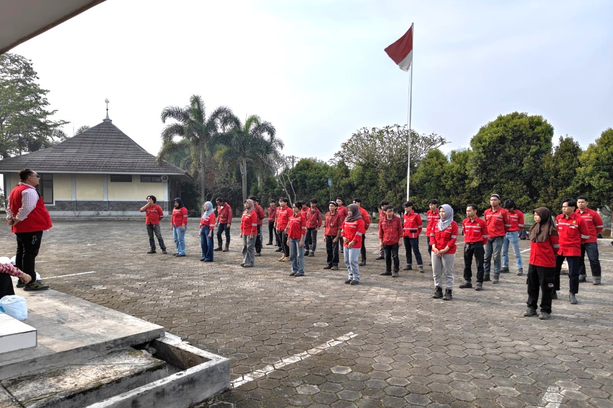 Mahasiswa Teknologi Pertambangan PEP Bandung Gelar Praktik Lapangan Survei dan Pemetaan di Cipatat