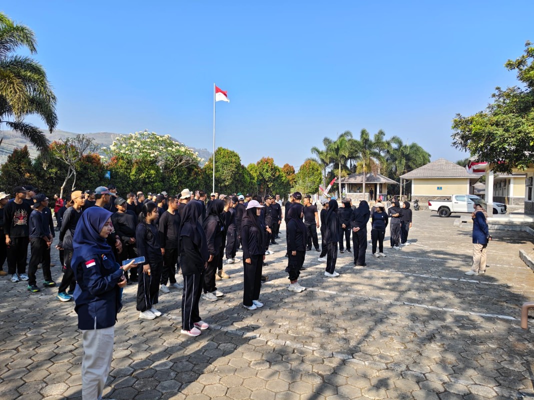 Mahasiswa Teknologi Pertambangan PEP Bandung Laksanakan Praktikum Mekanika Tanah di Cipatat