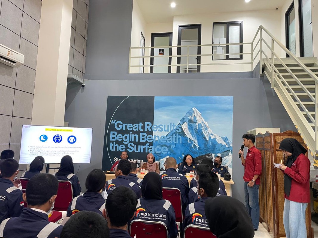 Mahasiswa Teknologi Metalurgi PEP Bandung Mengenal Proses Metalurgi Ekstraksi di PT Indoterra Metallurgy Solutions