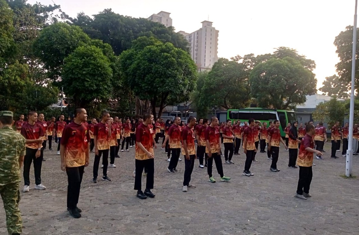 Bintalsikdis Mahasiswa Angkatan 2026 PEP Bandung Bangun Kebugaran Jasmani dan Kekompakan Tim
