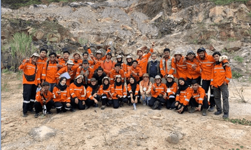 Kegiatan Praktikum Lapangan Geologi Batubara dan Ekonomi Mineral Non Logam dan Batuan